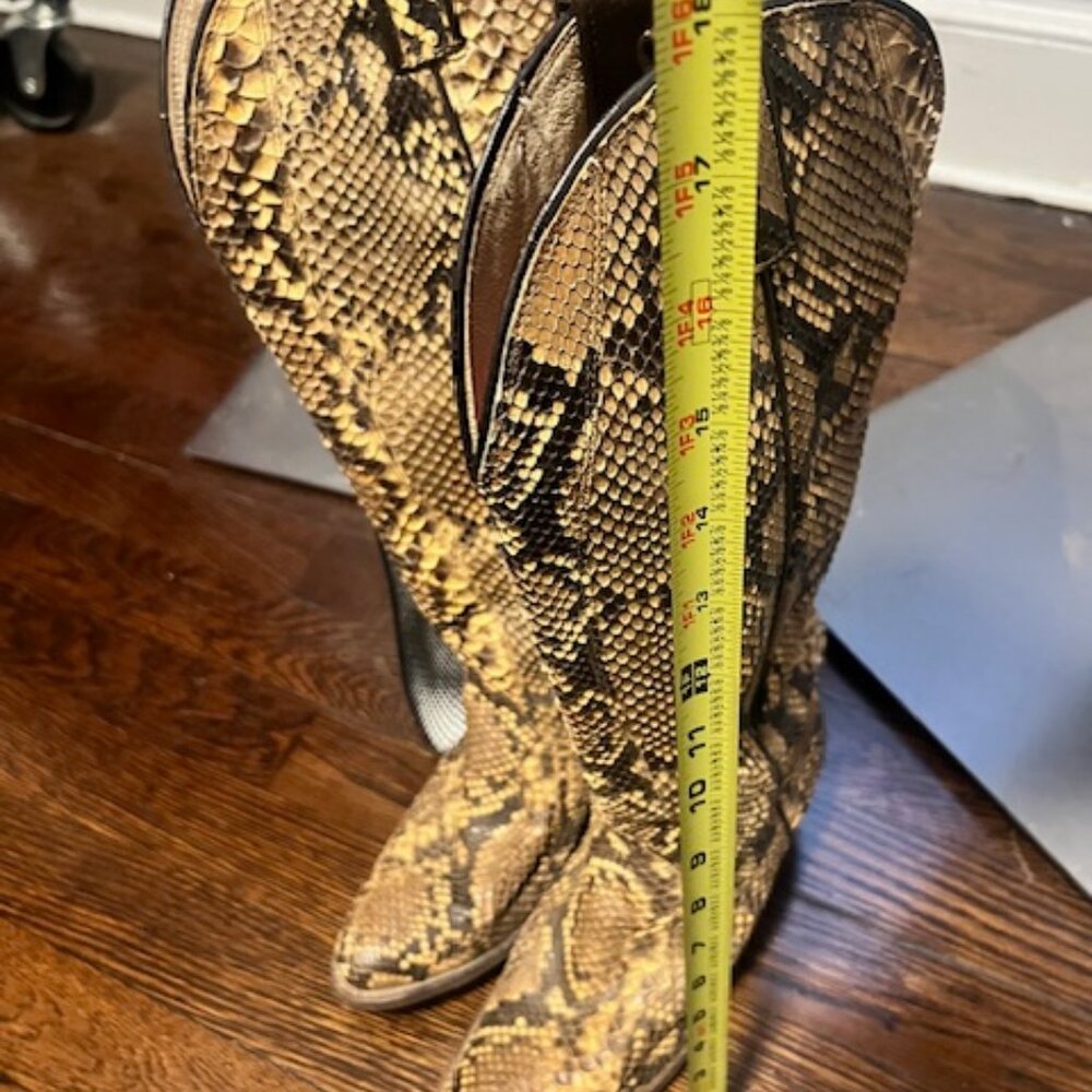 Dan Post Ladies Full Snakeskin boots  Vintage - Picture 8 of 8
